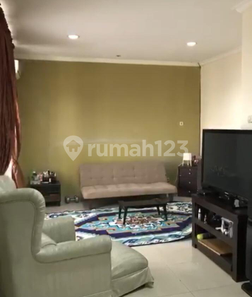 Rumah Asri Fullfurnished di Pondok Indah 2