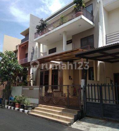 Rumah Cantik di Griya Inti Sentosa Sunter Jakarta Utara 1