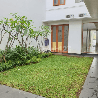 Rumah Hunian Mewah di Pondok Indah Jakarta Selatan 2