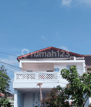 RUMAH CANTIK 2 LANTAI STRATEGIS MERUYUNG LIMO DEPOK 2