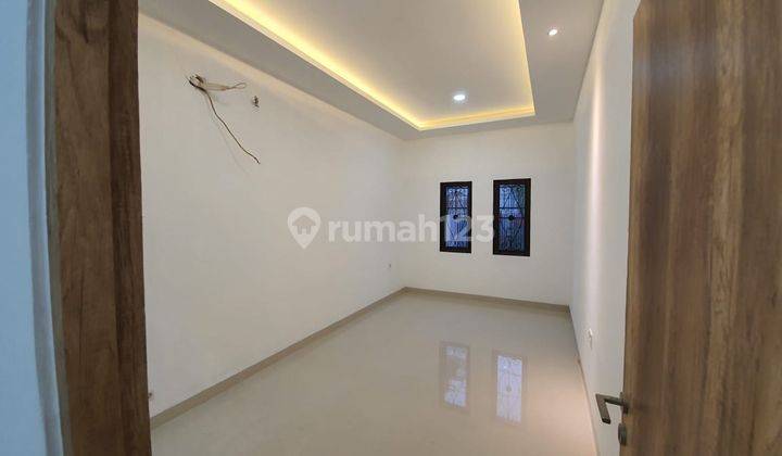 Rumah 2 lantai di jalan Rawa Kepa luas 9x14 (126) m2 Tomang Jakarta Barat 2