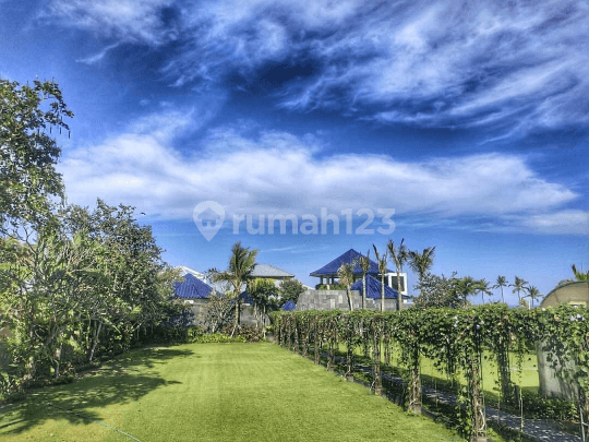 Cool breeze Freehold Beachfront Villa with Beautiful view of surrounding where you can see pure nature at best with huge vulcano peaks , panoramic views of the ocean in Pasut Kediri, Tabanan Bali 2