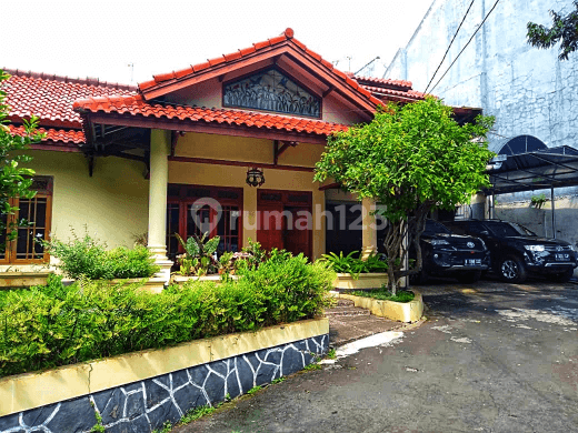 Duren tiga  Rumah dengan halaman luas 2