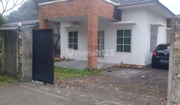 5M jd 3.1M | Rumah 701m JCM Jogja, Villa Putih Tengah Kota, Magelang 1