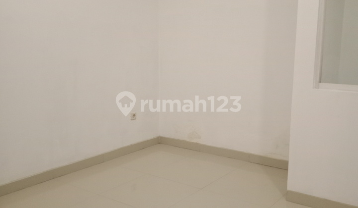 Disewakan Rumah Layar Permai Pik siap huni  2