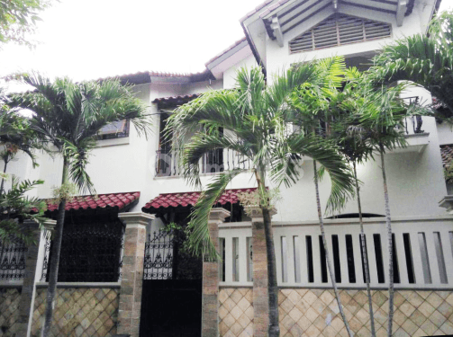 Rumah bgus 2 lantai lingkungan elite 2