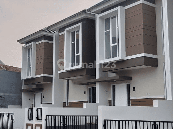 Rumah Mewah Exclusive 2 Lantai  Lingkungan Nyaman dan Strategis 2