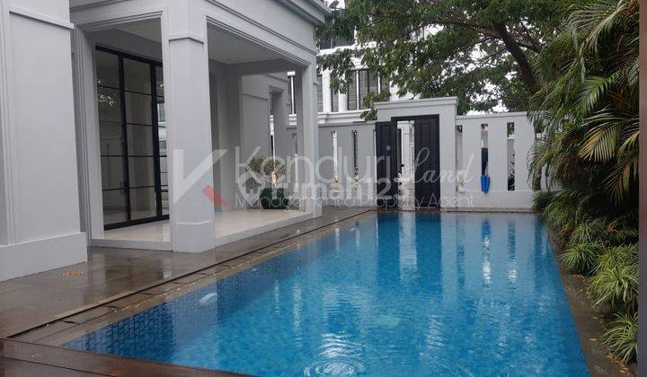 Rumah Mewah 3 Lantai Private pool Akses Dekat Tol Desari 1