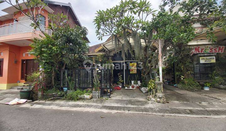 Rumah di Pemukiman Padat Penduduk Dekat Flyover Ayani dan Terminal Arjosari 1