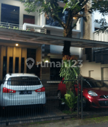 Rumah Cantik Di Komplek Setra Duta 1