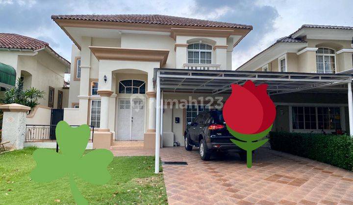 Rumah mewah terawat 2 lantai siap huni 1