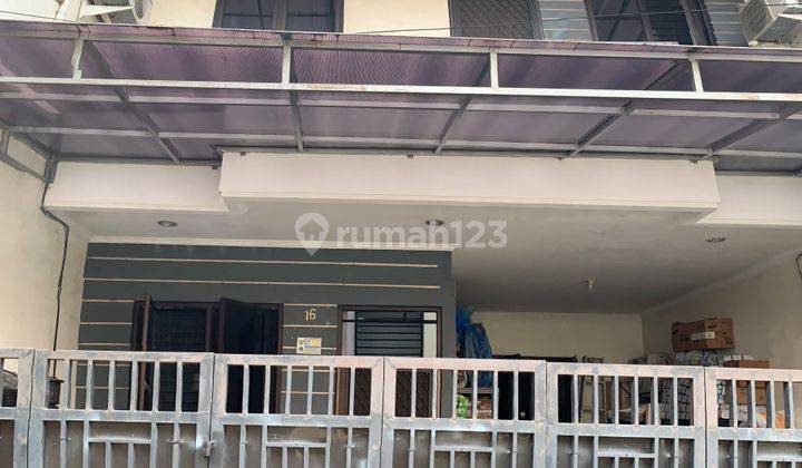 Rumah 2 1/2 lantai di gg Menteng Tj Duren Utara 1