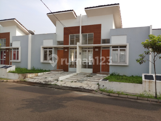 House in Citra Maja Raya