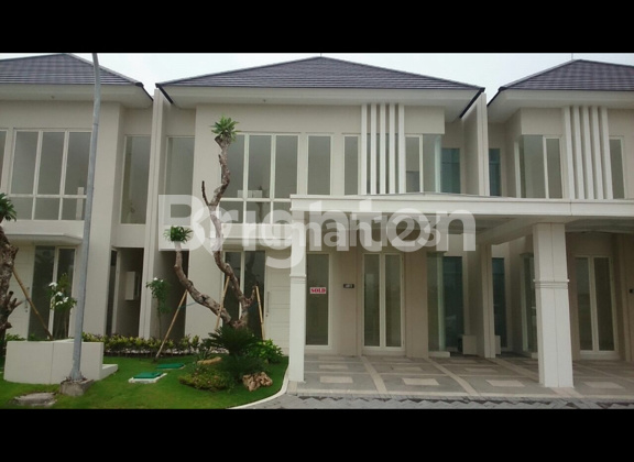 Rumah new gress Grand pakuwon surabaya barat 1