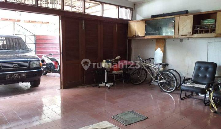 Rumah  Bagus  Huk Cibubur Jakarta Timur asri ada mesjid didalam.  2