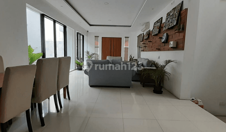 5Kt+2Rumah Cilandak Rp. 6.8M Nego 1