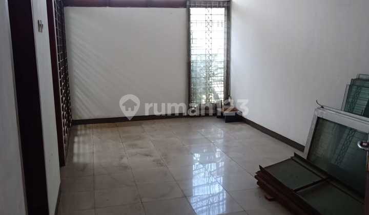 Rumah Jalan Elang Dekat Pusat Kota 2