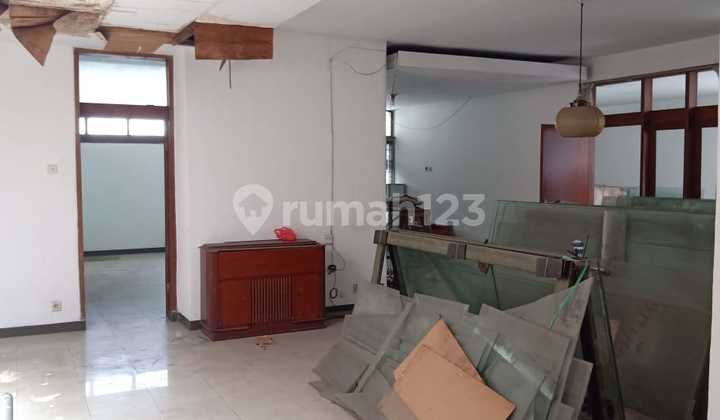 Rumah Jalan Elang Dekat Pusat Kota Rumah Jalan Elang Dekat Pusat Kota