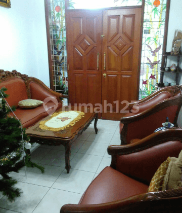 Rumah Besar Lingkungan Elite Banyumanik Semarang 2