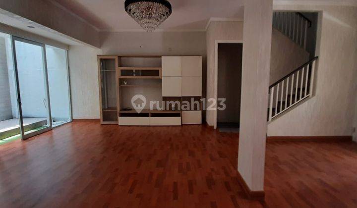 Rumah Keren Di Area Cluster Discovery 2Lantai Akses Jalan Lebar Langsung Toll Parigi 2