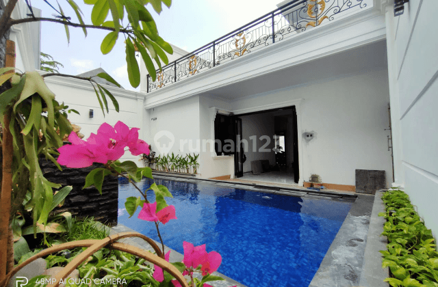 Rumah Classik Pilar Mewah With PRIVATEPOOL STRATEGIS dekat CILANDAK 1