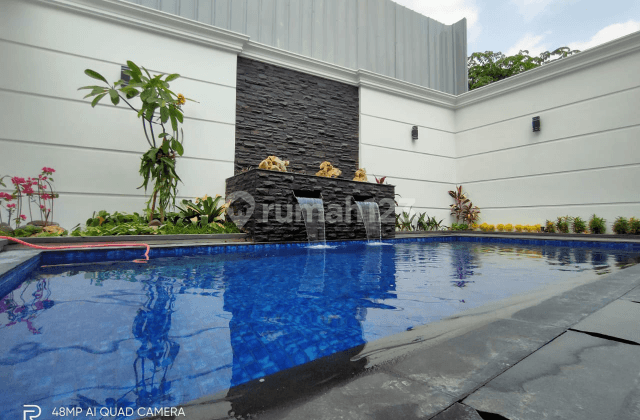 Rumah Classik Pilar Mewah With PRIVATEPOOL STRATEGIS dekat CILANDAK 2