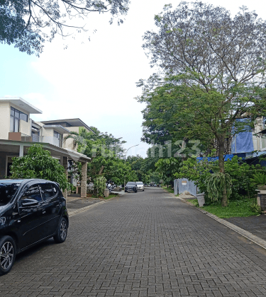 Rumah modern minimalis dekat Green Office Park BSD City 2