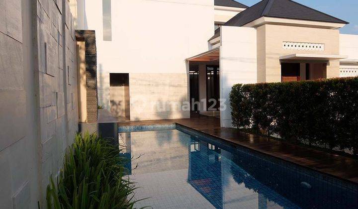 Modern House - Menteng 1