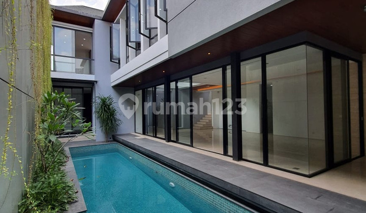 RUMAH MODERN (BRAND NEW) di Jl SEKOLAH DUTA, PONDOK INDAH