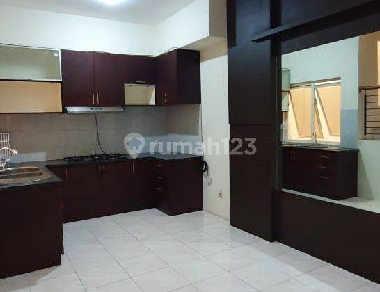 townhouse grisenda 5x15, 3.5lt, 4 kamar, semifurnish, utara 1