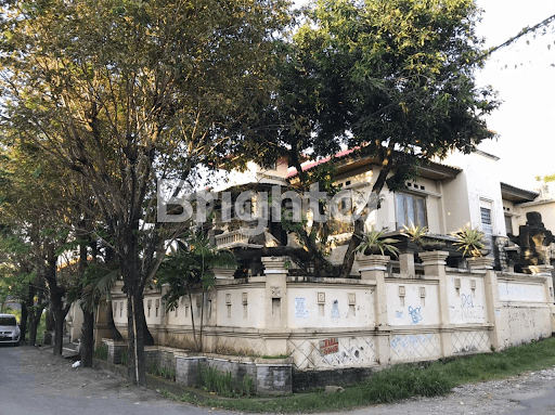 RUMAH MEWAH DI PUSAT KOTA,  SANGAT STRATEGIS, HOOK, POOL 2