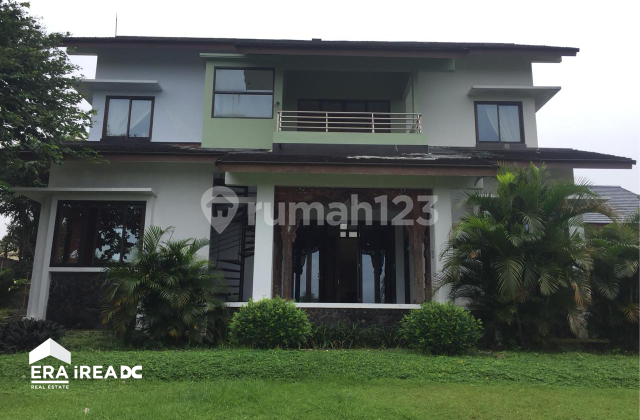 rumah bagus tengah kota Semarang siap huni ada view bagus dijual di villa aster srondol banyumanik semarang selatan 1
