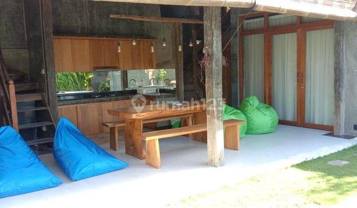 Open living Villa with huge pool and garden in Umalas 2