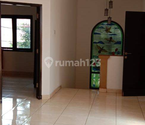 Rumah cluster area Pondok Labu, masuk depok, prancis style, lokasi nyaman, hanya untuk cash keras 1