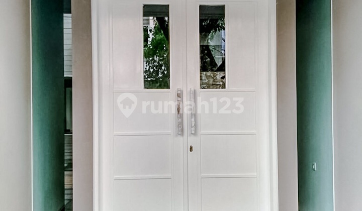 BEST OFFER !!! Rumah Full Furnish Simpruk Lippo Cikarang 2