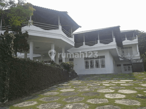 VILLA  semi furnished dan murah Puncak ( Colibah) 1