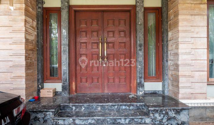 RUMAH MEWAH DENGAN FASILITAS KOLAM RENANG DIDALAM BURUAN DI RAFFLES HILLS 2