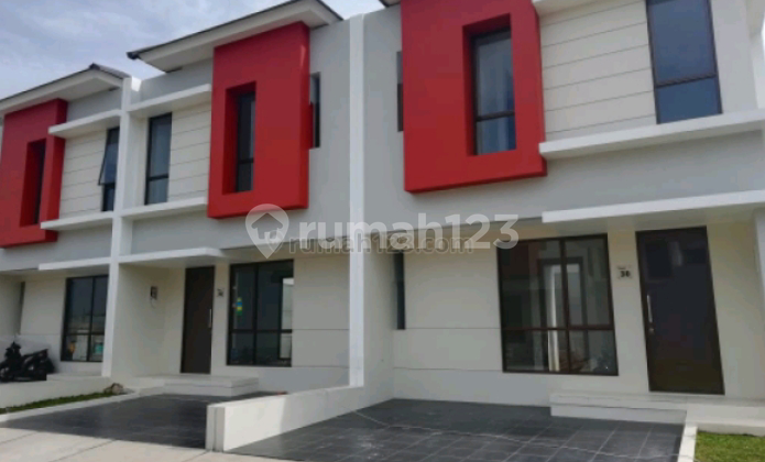 Rumah Cantik Brand New di Graha Raya