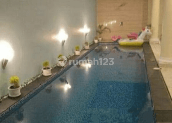 Rumah Cantik With Private Pool di Les Belles Serpong 1