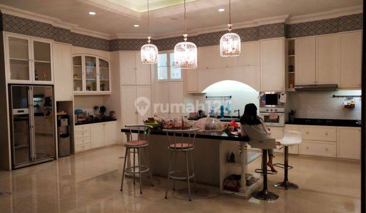 Rumah LUX MINIMALIS MODERN interior Klasik dengan Swimming Pool*  Kompleks Taman Milenium 2