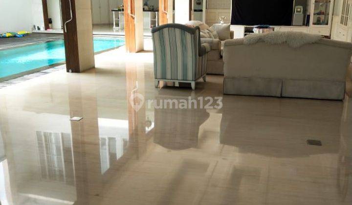 Rumah LUX MINIMALIS MODERN interior Klasik dengan Swimming Pool*  Kompleks Taman Milenium 1