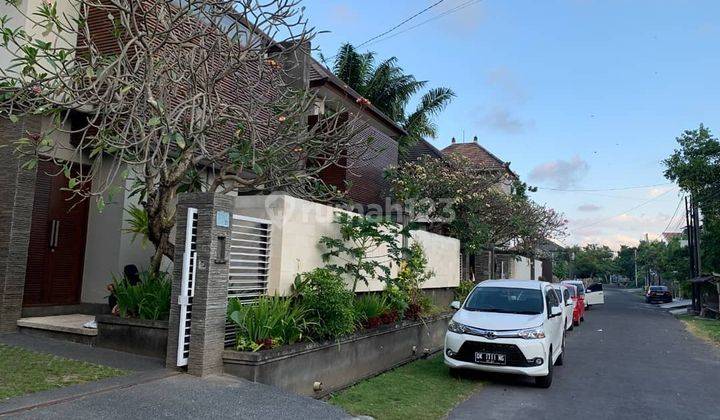 LANGKA! VILLA MODERN DI LINGKUNGAN ELITE SEMINYAK CLOSE TO THE BEACH 1