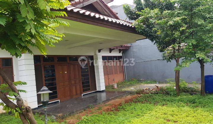 Rumah Klasik, Siap Huni, Lokasi Strategis dan Ditengah Kota Jakarta Selatan @Flamboyan, Cipete 1