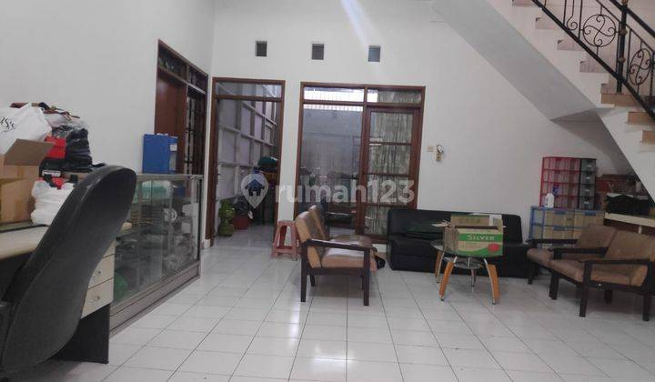 Rumah Cantik Aman Nyaman di Taman Kopo Indah 2 1