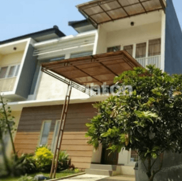 Jual Rumah Villa di Tengah Kota Batu Malang 1