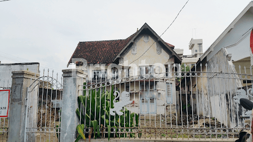 RUMAH USAHA PANDEGILING PUSAT KOTA DEKAT RAYA DARMO, BASUKI RAHMAT, BANYU URIP, RAYA GUBENG 1