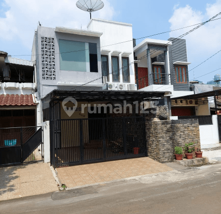 Rumah cantik 2 lt puri indah 1