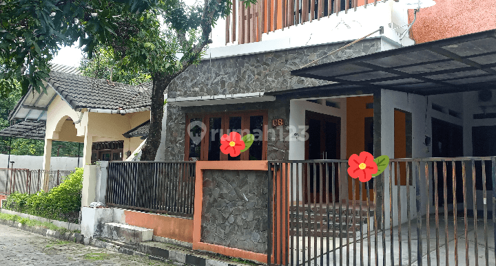 Rumah 2 lantai di selatan Tentrem Hotel. 1