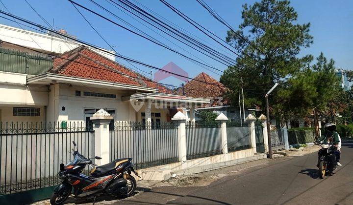 Rumah Siap huni di pusat kota Bandung jalan Kartini, akses langsung jalan Sunda 1