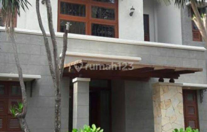 Rumah Sudut Bergaya Tropical Style, Private Swimming Pool, Kawasan Sentral Bisnis Bintaro Jaya Sektor 7 2